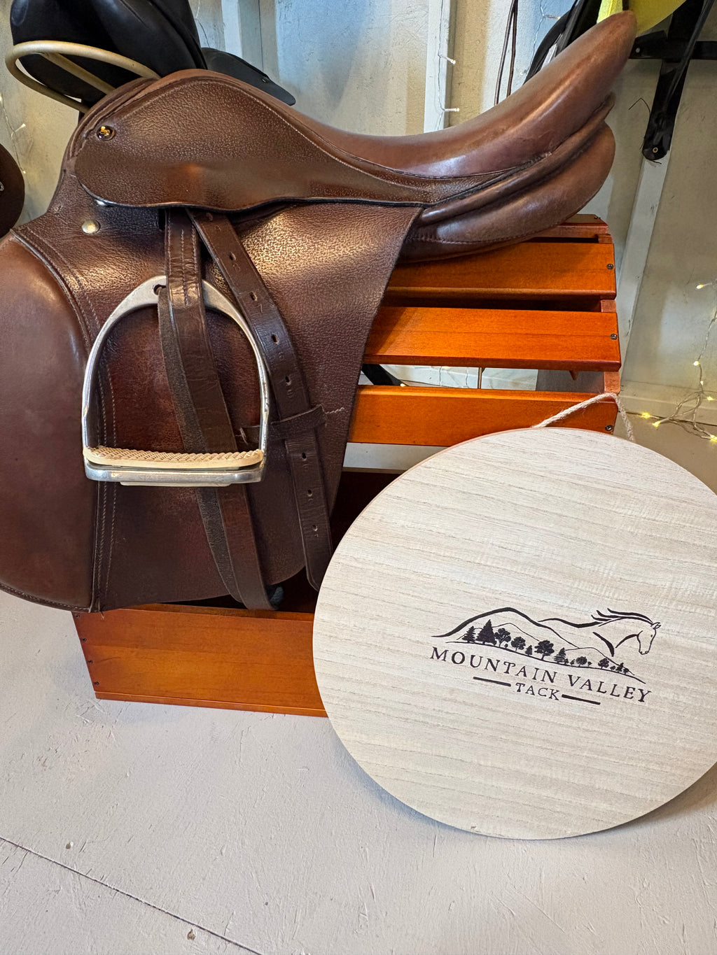 16.5” English Close Contact Saddle