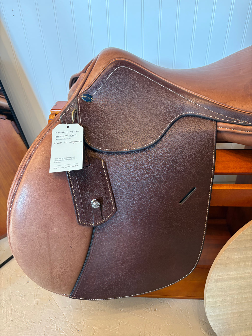 17” Henri de Rivella Close Contact
