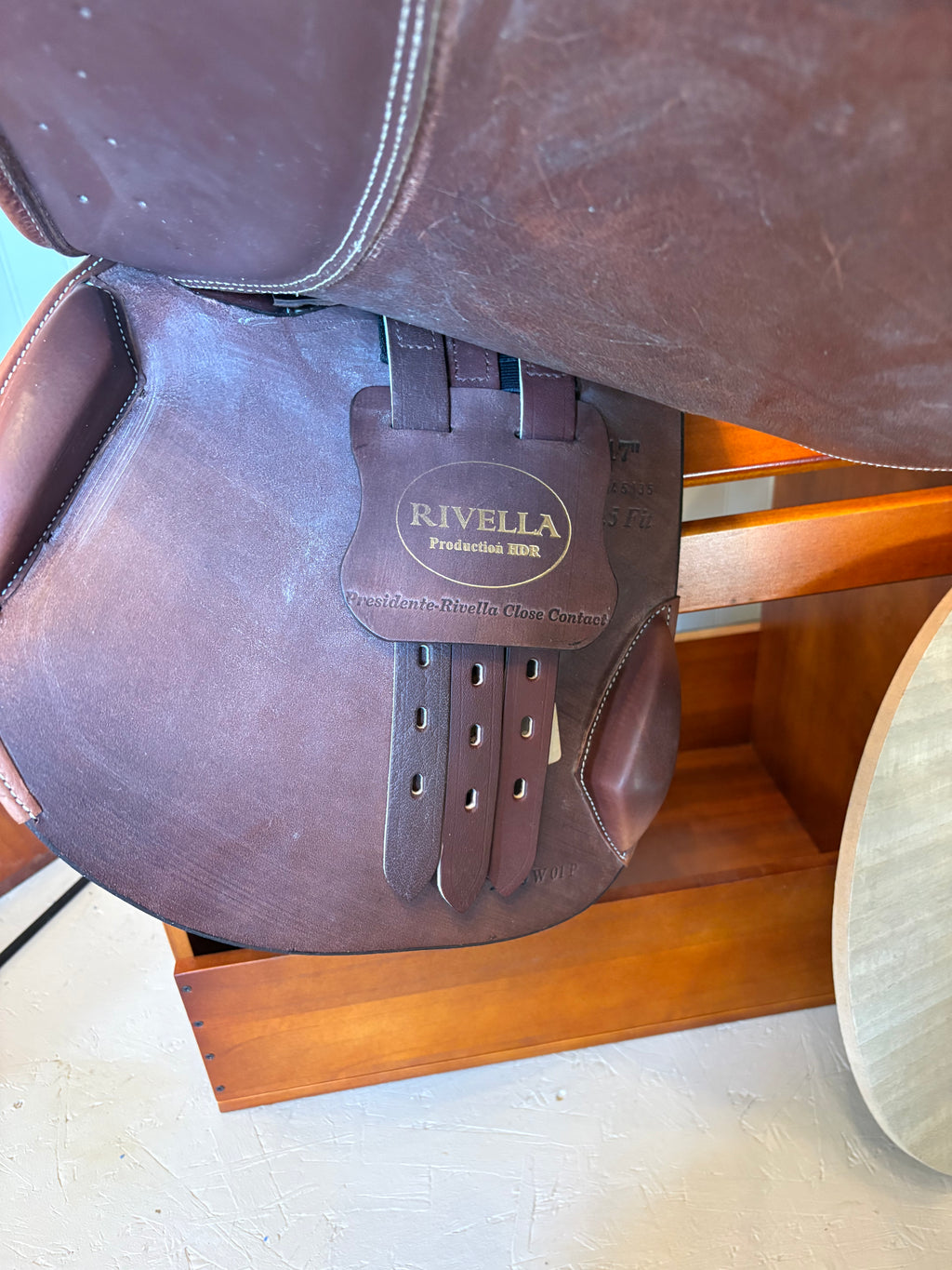 17” Henri de Rivella Close Contact