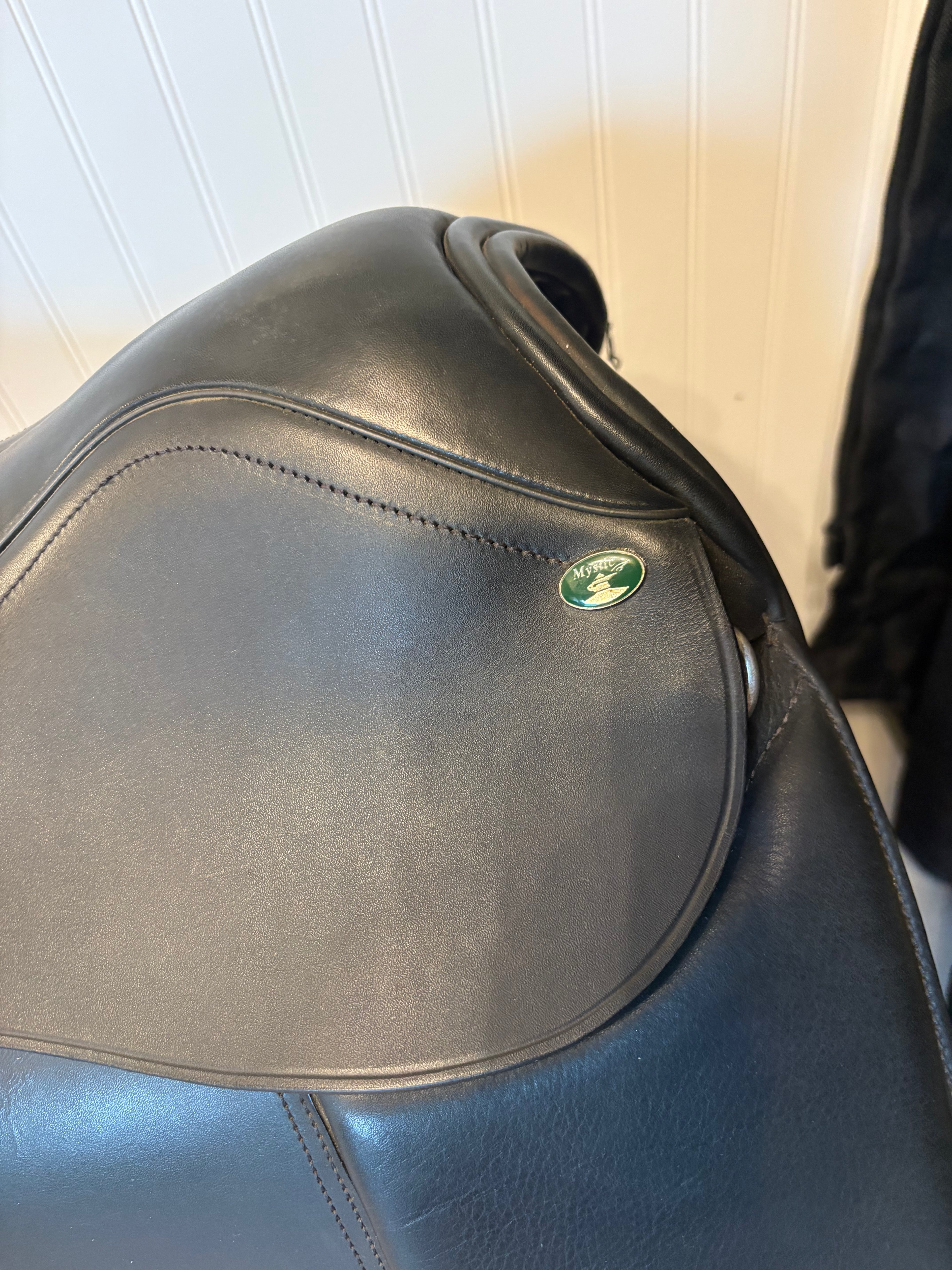 Mystic Dressage Saddle by Smith-Worthington 19.5wide