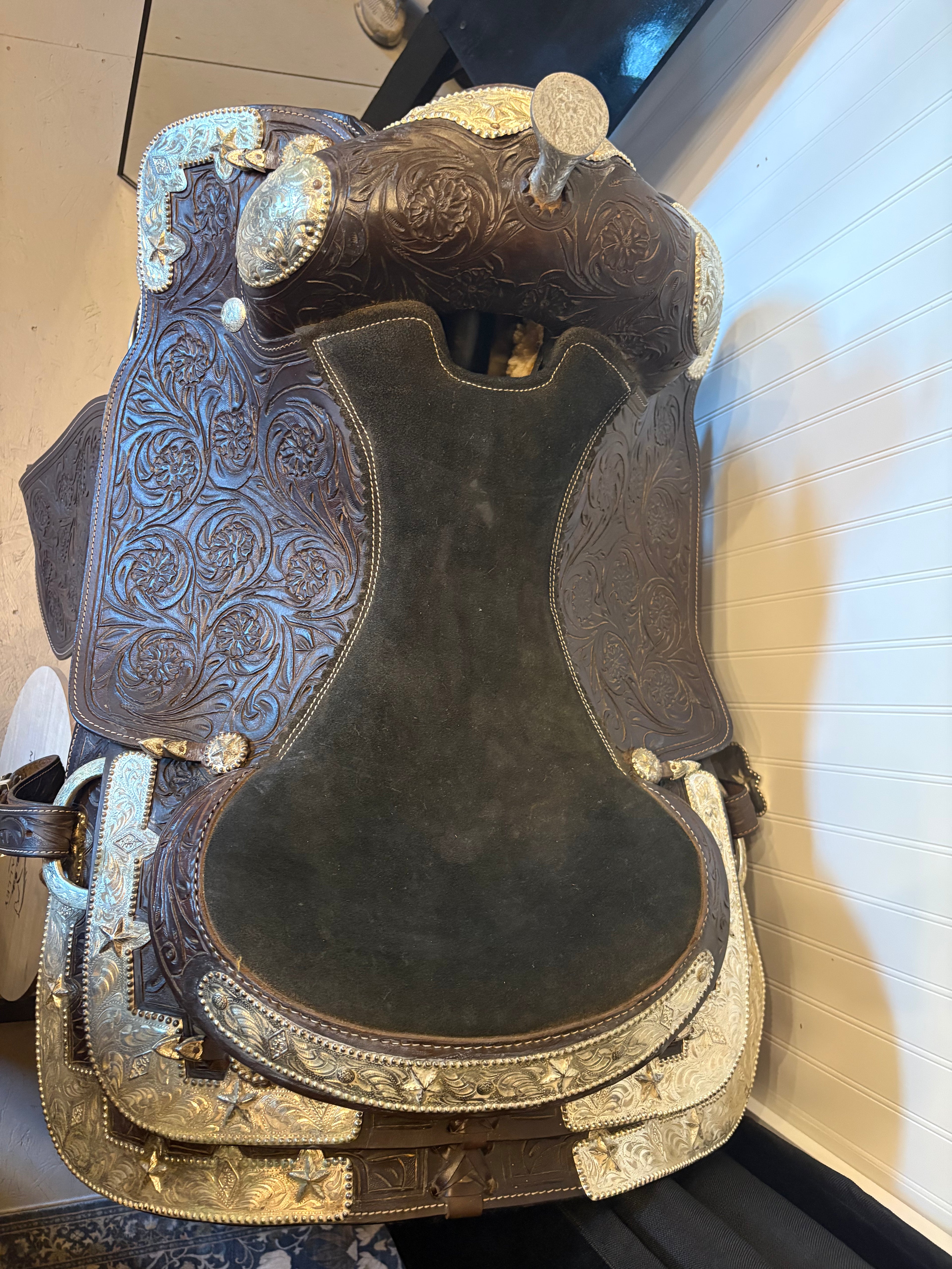 Stunning Western Show Saddle 18”