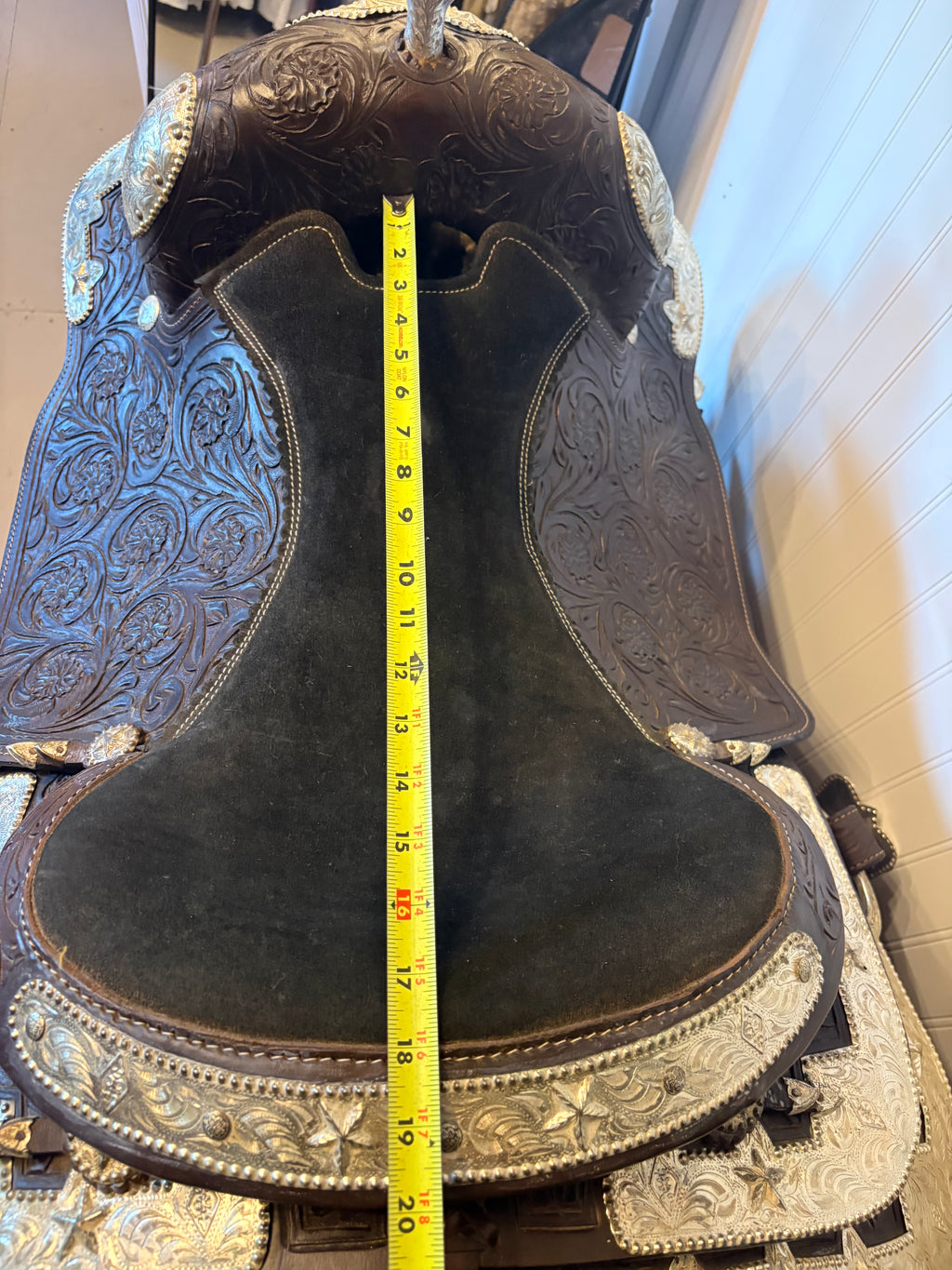 Stunning Western Show Saddle 18”