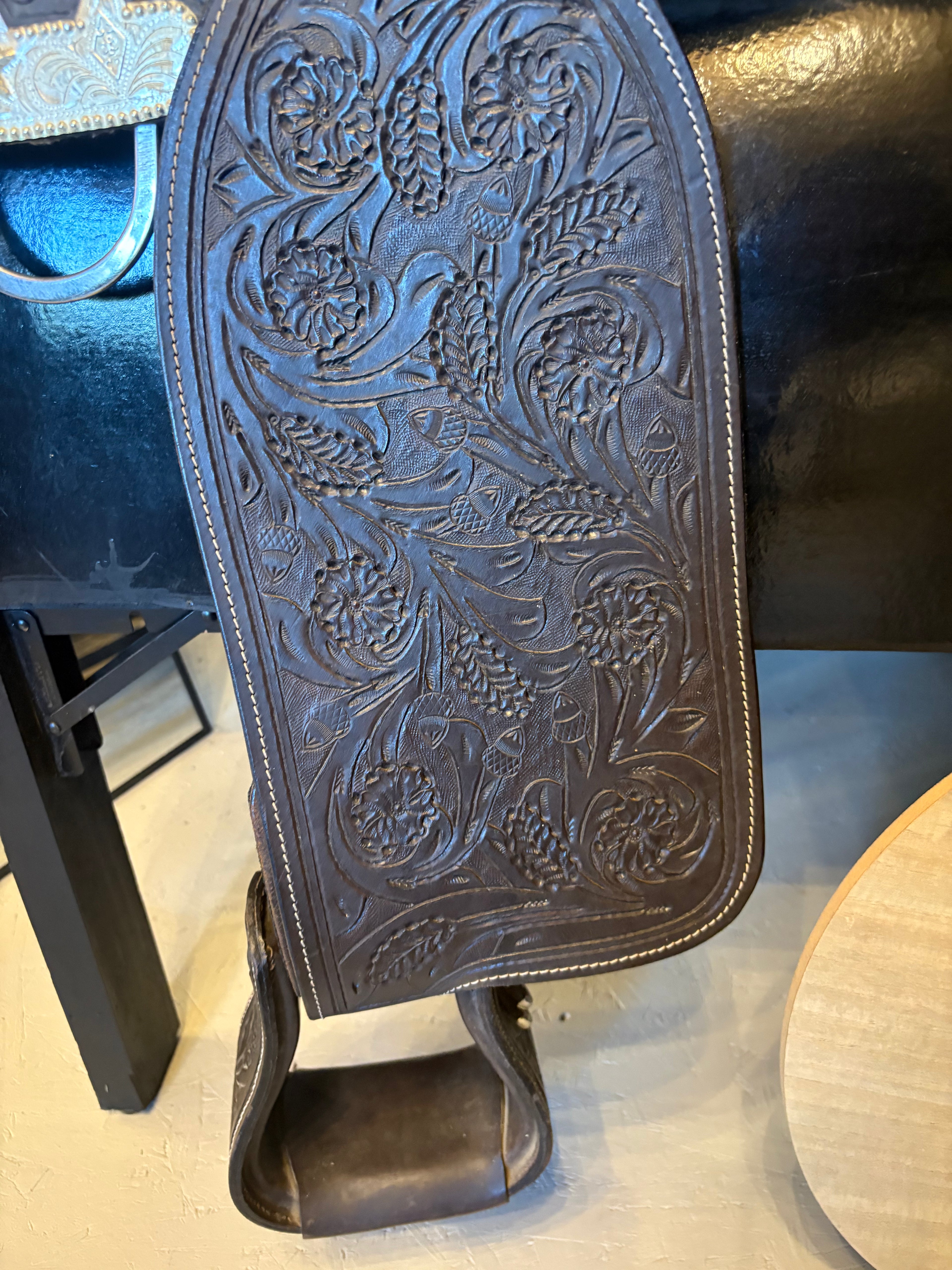 Stunning Western Show Saddle 18”